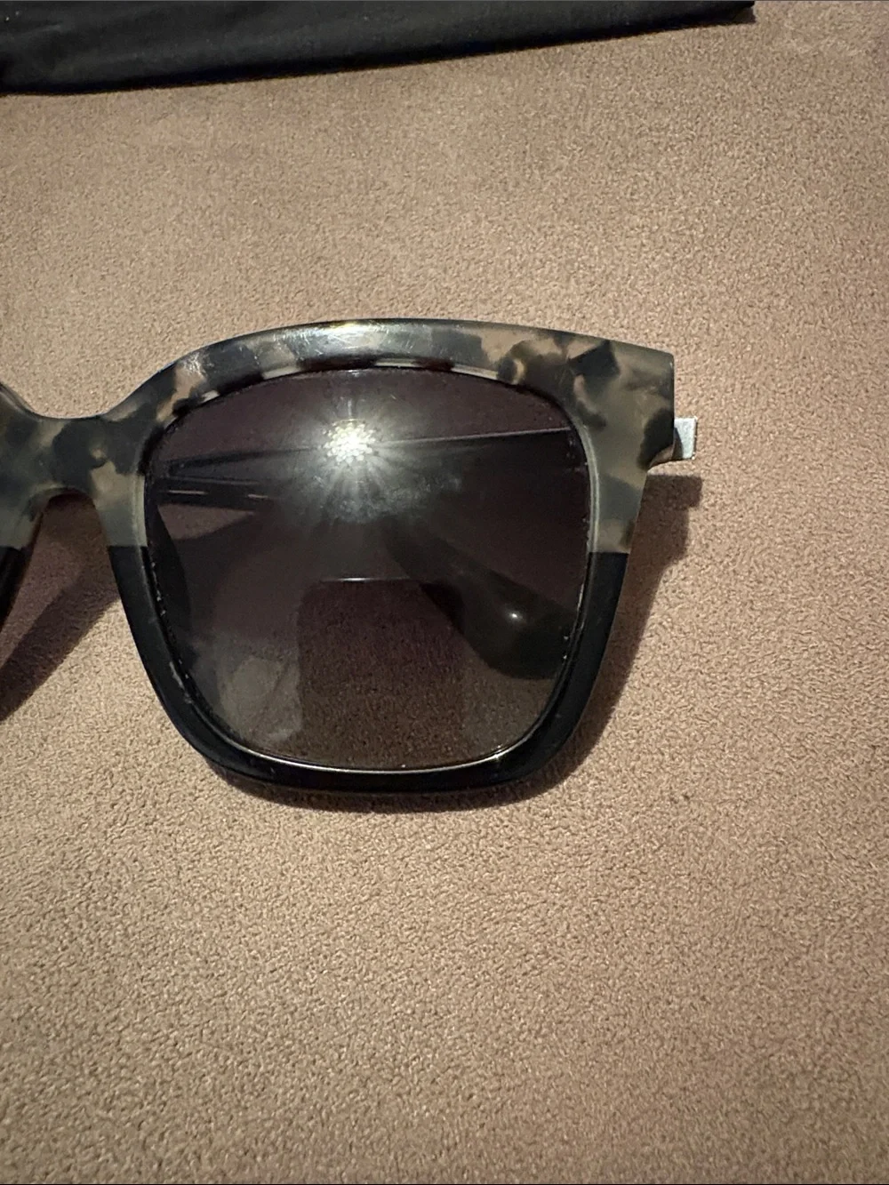 Diff Eyewear Women's Bella Tortoiseshell Gray & Black Square Sunglasses